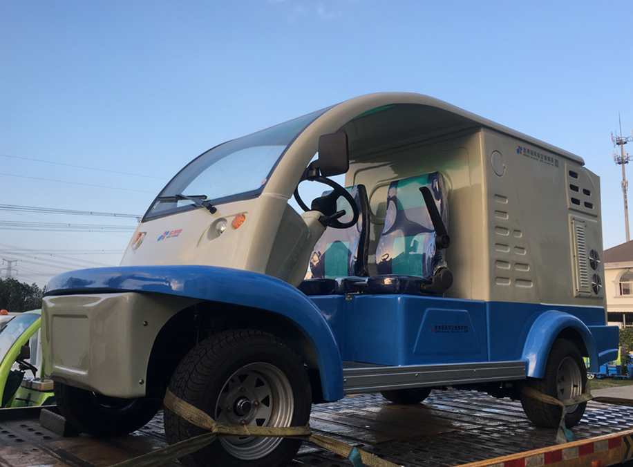 電動(dòng)四輪高壓沖洗車.jpg