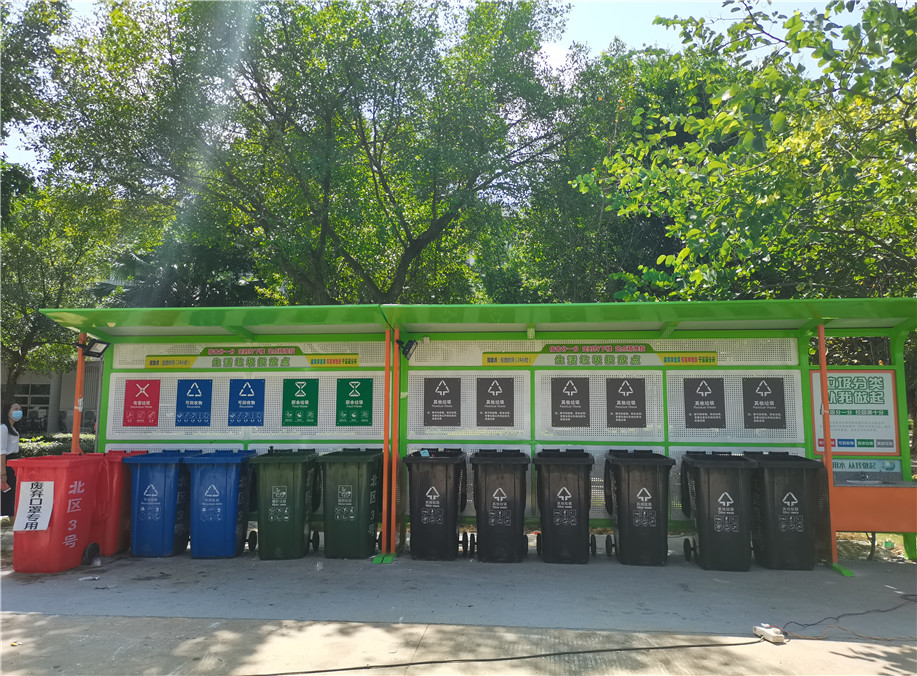 分類垃圾亭“落戶”廣東培正學(xué)院.jpg